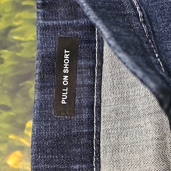 Judy Blue Pull on Shorts Size Small - Picture 3 of 5